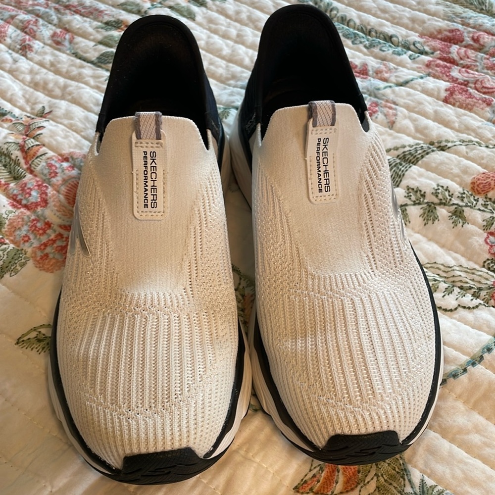 Skechers Max Cushion Performance Slip-Ins